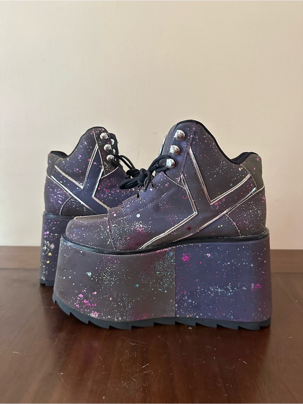 YRU Black Galaxy Glitter Paint-Splatter Qosmos Alien Platform Sneakers, Sz 6 - Picture 5 of 9